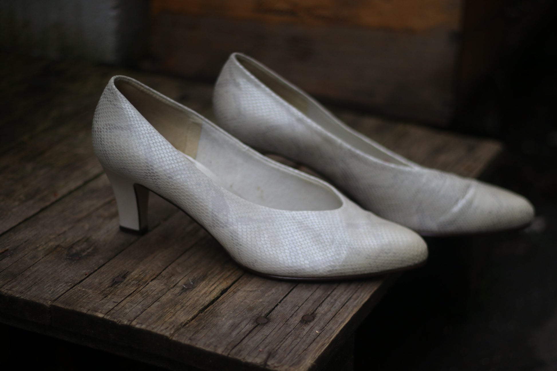 Hogl Faux Snake Heels| Vintage white pumps