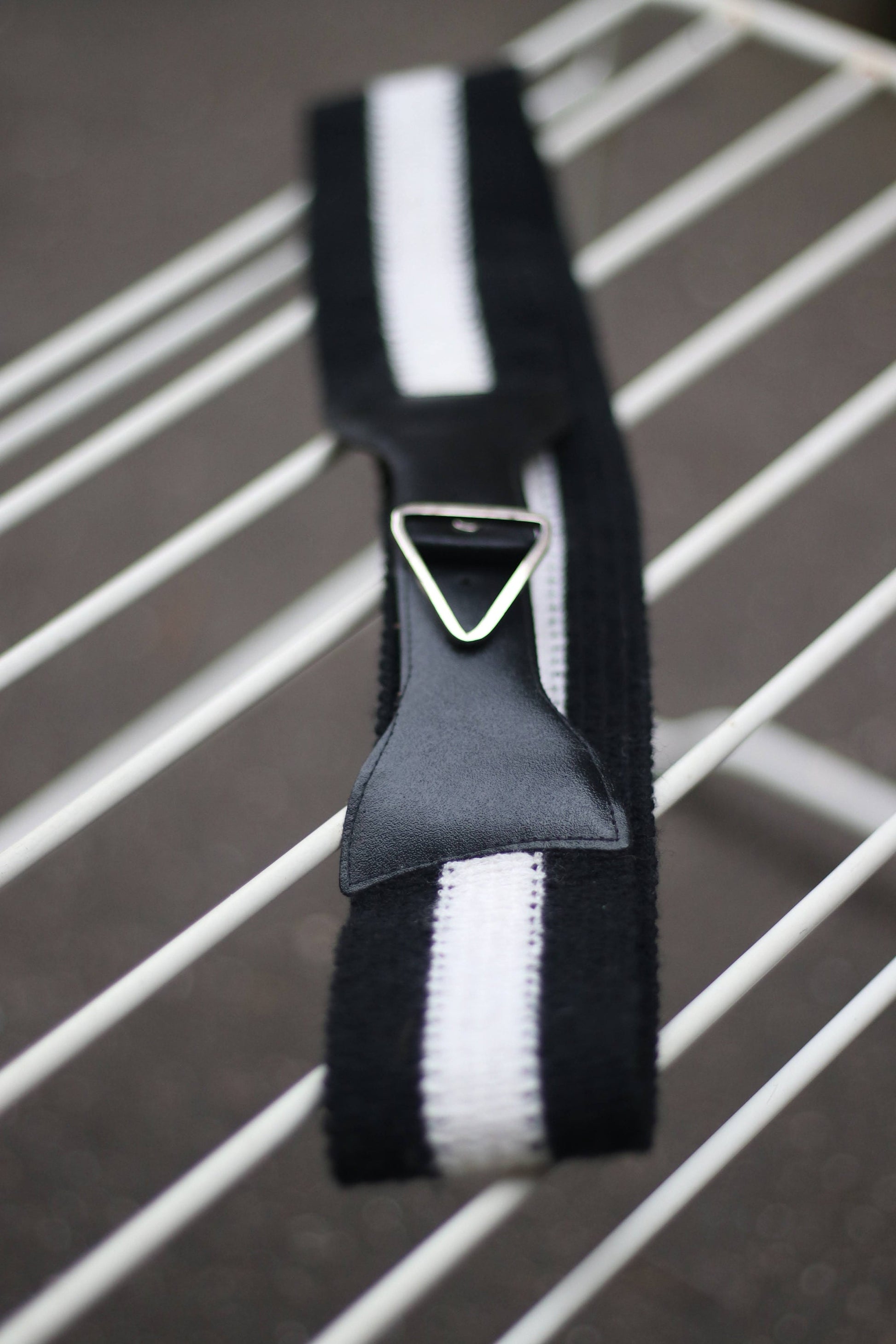 90s monochrome belt| Vintage striped belt in black and white