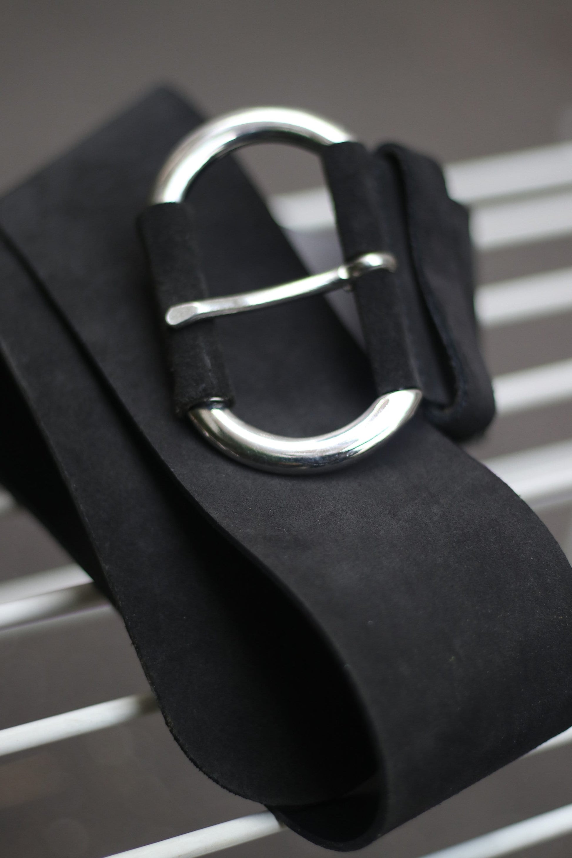 90s United Colors of Benetton Leather Belt| Vintage Black belt with silver buckle| Minimalist accessory waist belt made in Italy