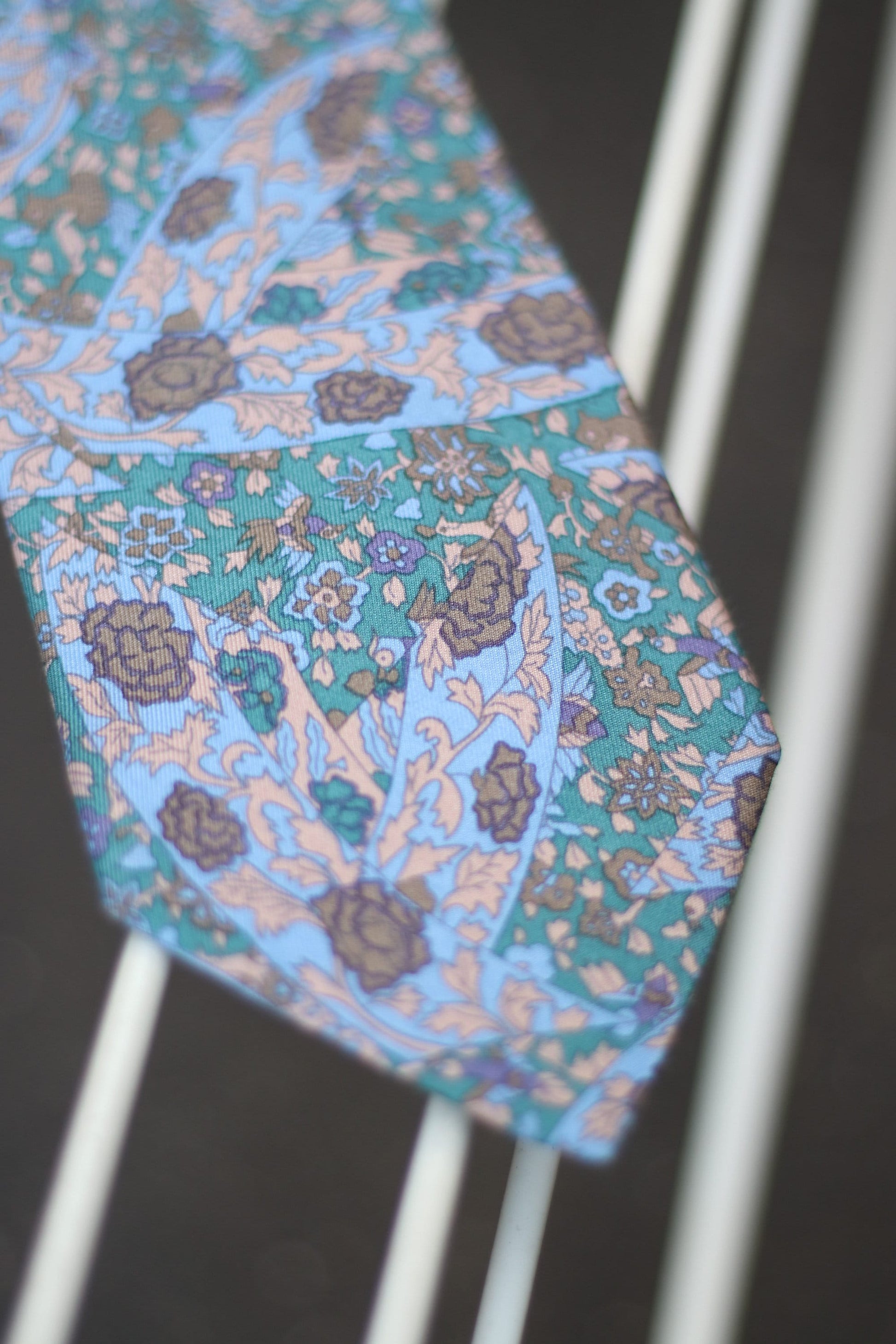Vintage blue tie with floral print |Silk necktie for men| Suit tie for workwear