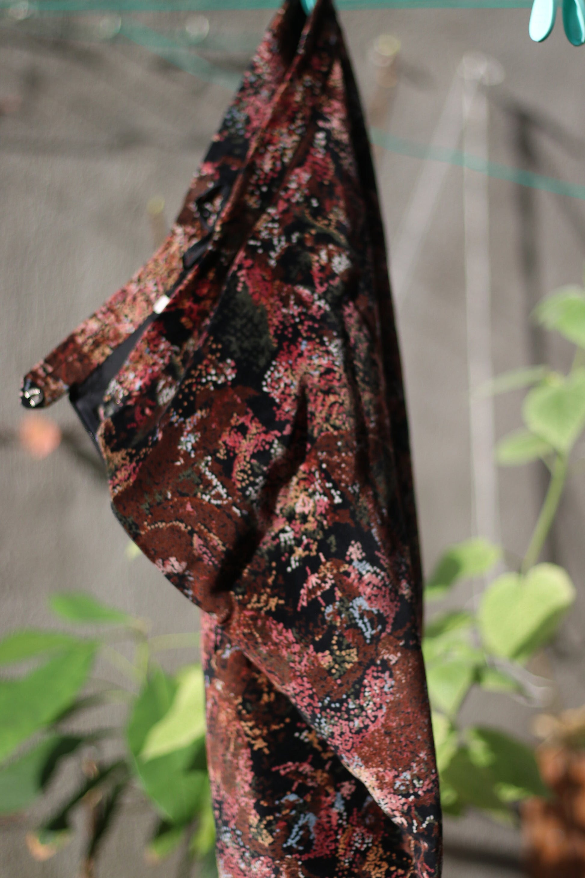 Vintage Floral Print Skirt | 90s Brown knee length skirt| Design with dark blooms| Bohemian pencil skirt