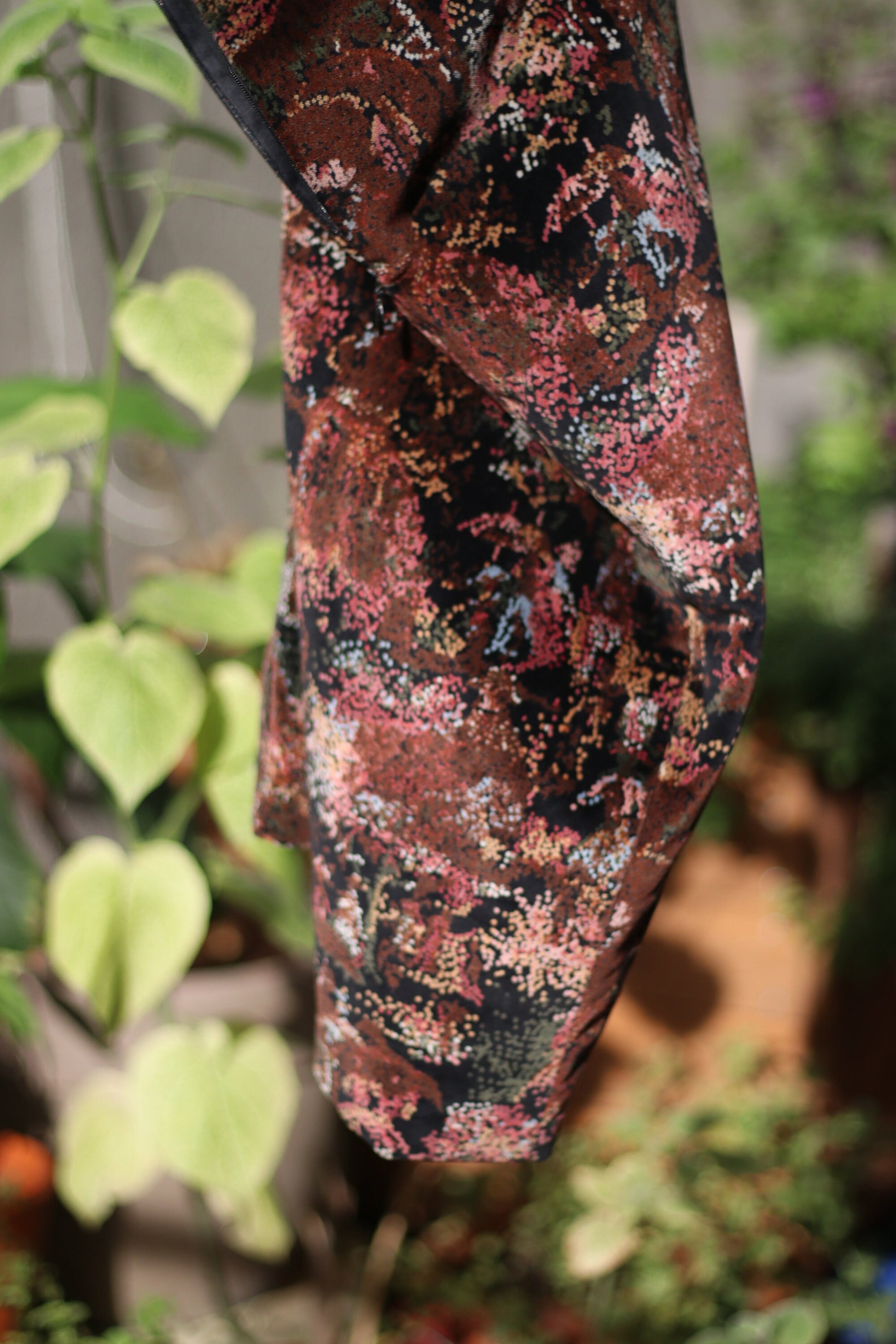 Vintage Floral Print Skirt | 90s Brown knee length skirt| Design with dark blooms| Bohemian pencil skirt