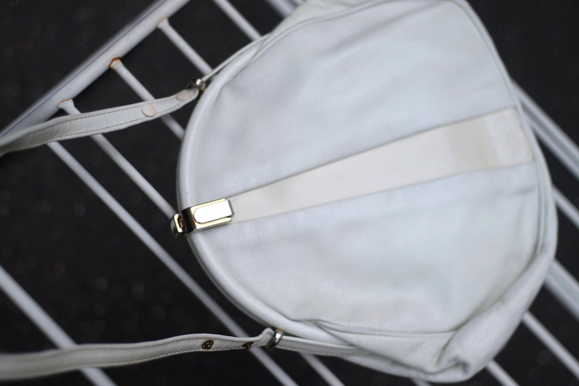 70s Leather Handbag| Vintage White Pursebag| Retro Minimalist Shoulderbag