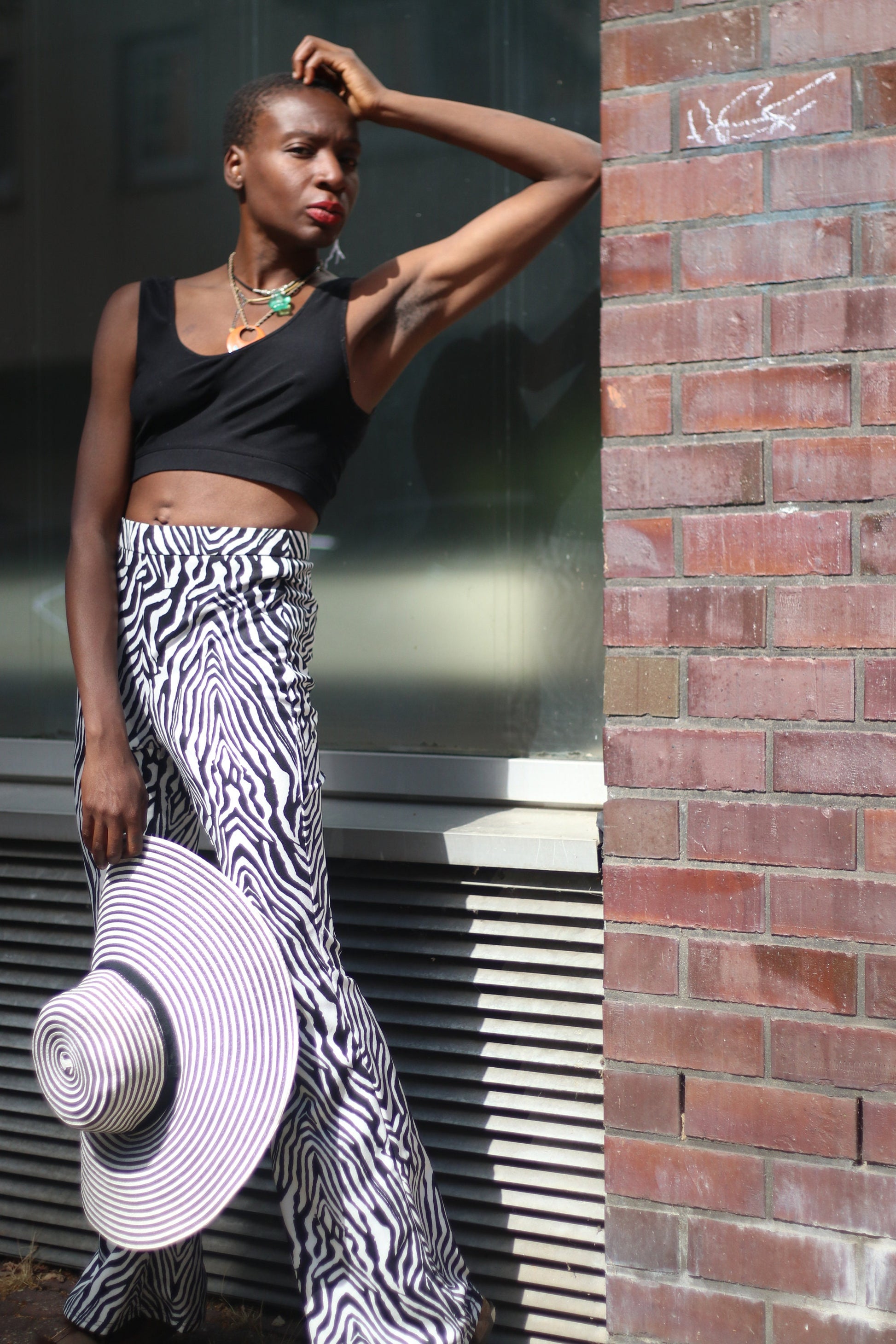 70s flare pants with swirly print| Vintage monochrome black and white trousers| psychedelic summer bell bottoms