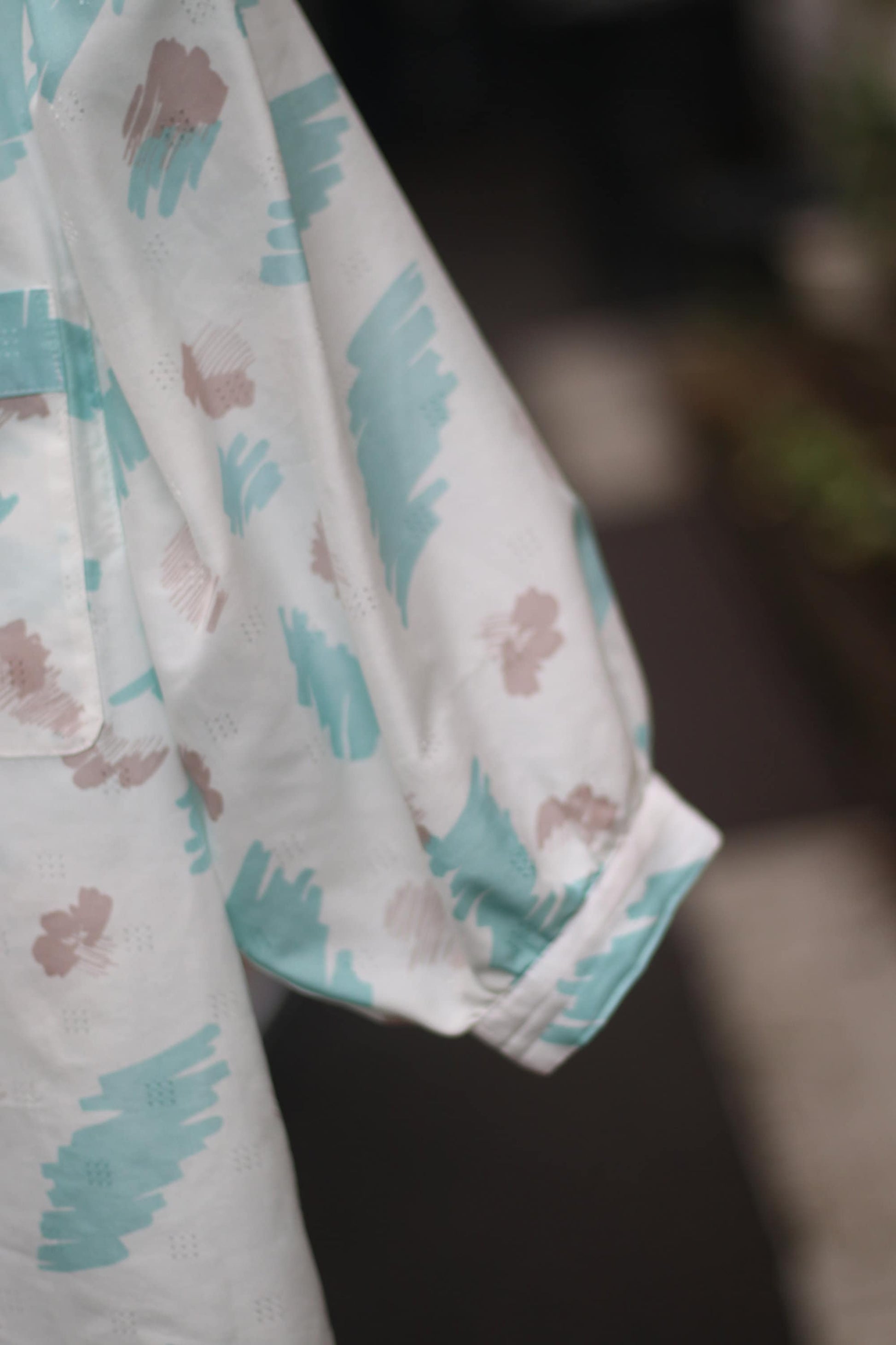 80s White Summer Blouse| Vintage short sleeves blue and white abstract print shirt| Frede modell blouse