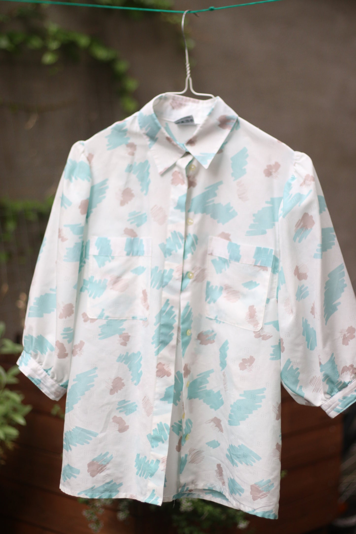 80s White Summer Blouse| Vintage short sleeves blue and white abstract print shirt| Frede modell blouse