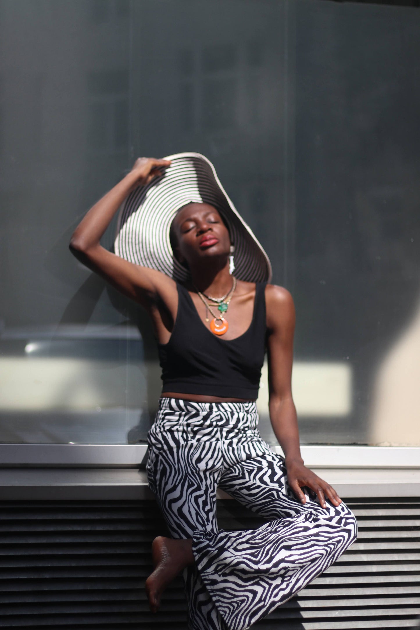 70s flare pants with swirly print| Vintage monochrome black and white trousers| psychedelic summer bell bottoms
