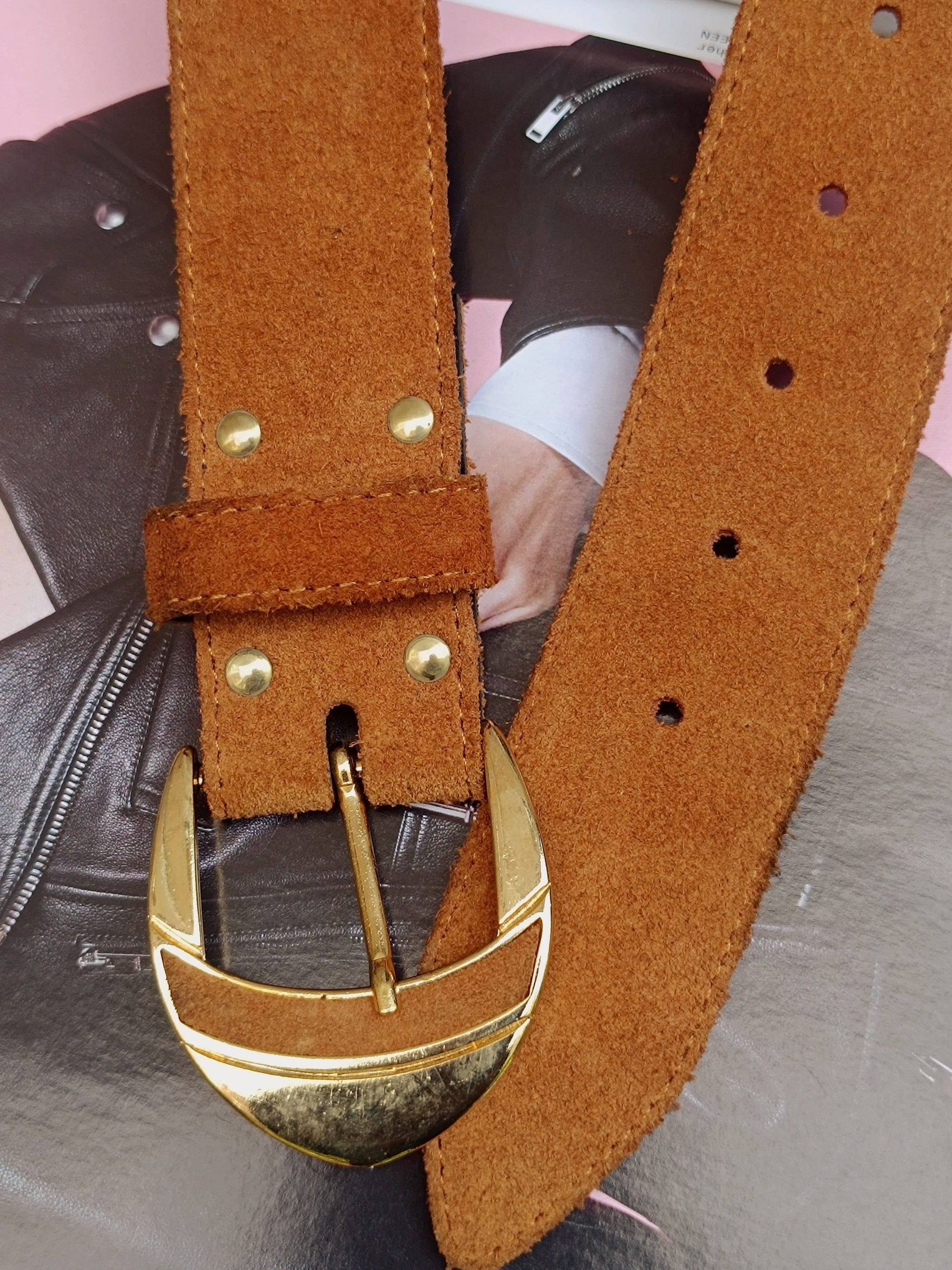 Vintage 90s Brown Suede Belt | Minimalist everyday capsule wardrobe belt| Classic Elegant belt with statement buckle