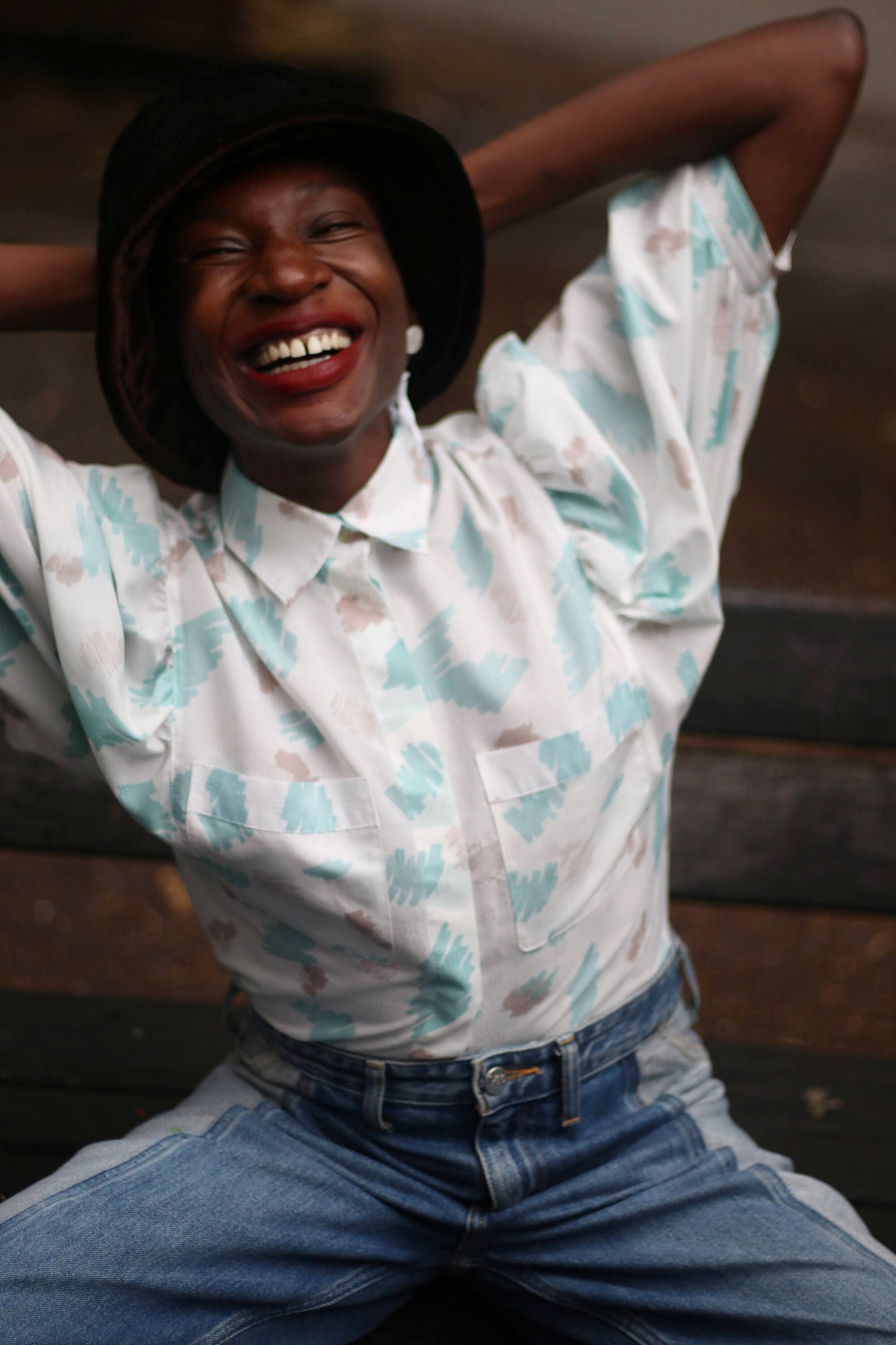80s White Summer Blouse| Vintage short sleeves blue and white abstract print shirt| Frede modell blouse