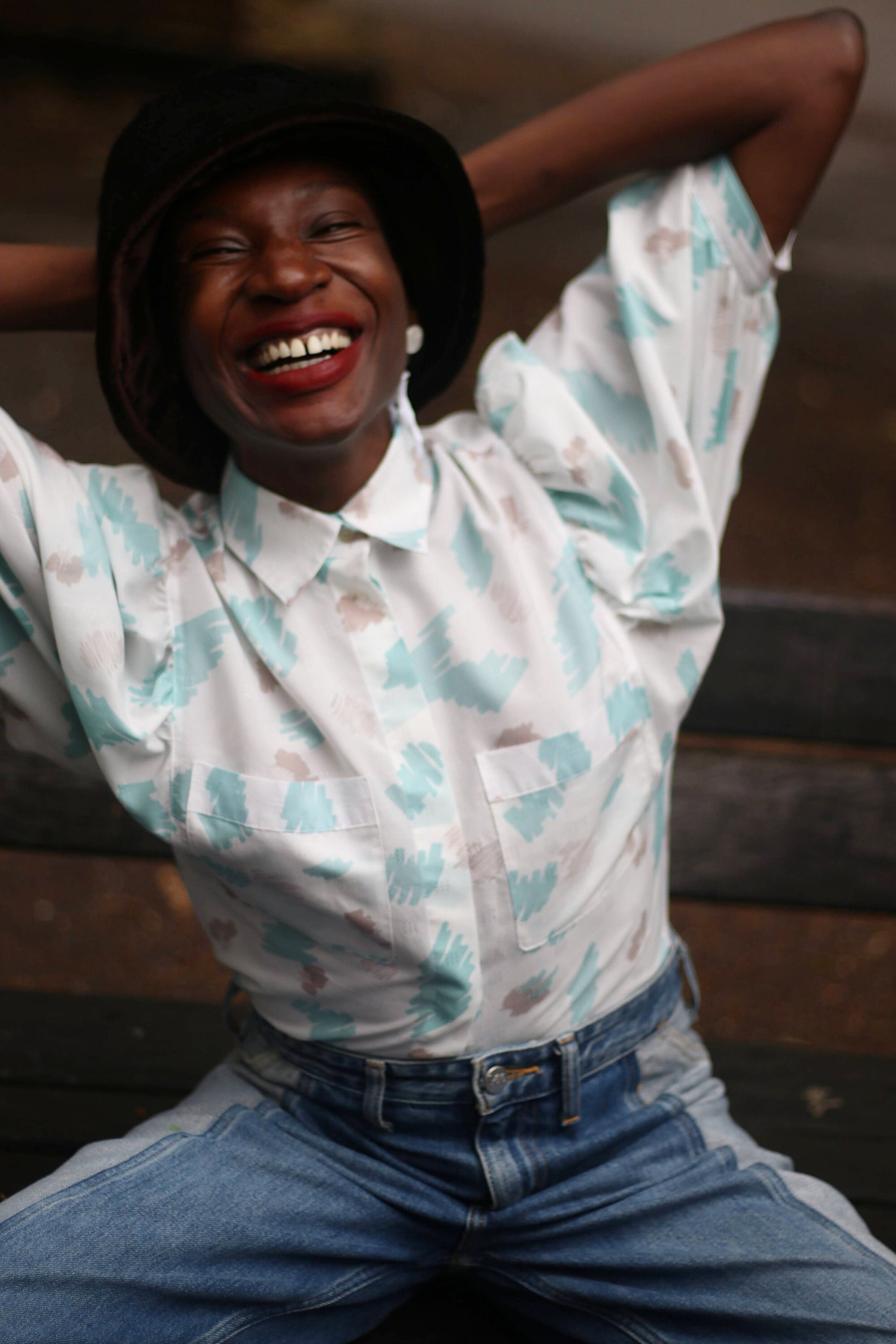 80s White Summer Blouse| Vintage short sleeves blue and white abstract print shirt| Frede modell blouse
