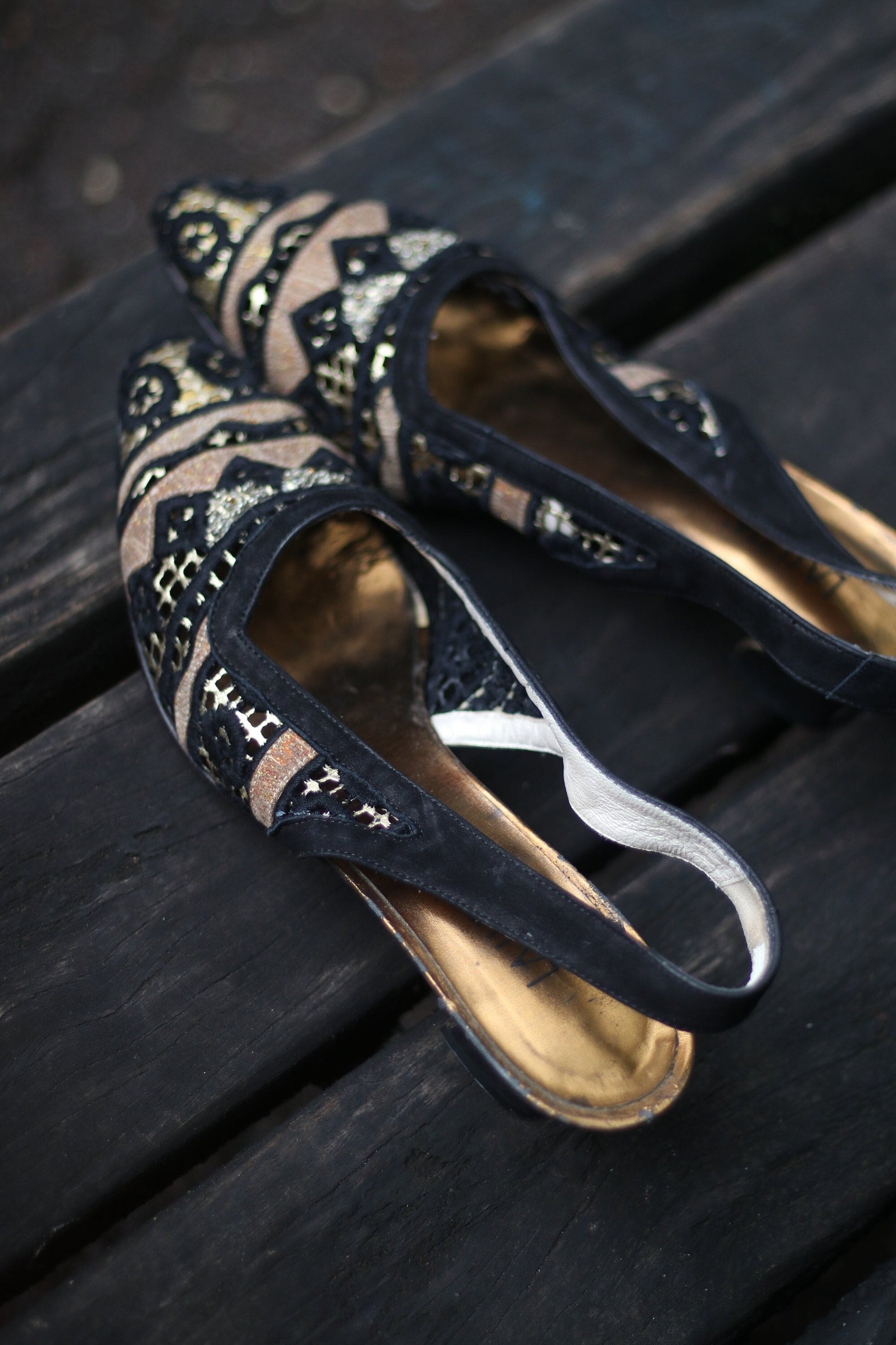 80s Mononchrome Slingbacks| Vintage Elegant lace like Heels | Minimalist Pumps