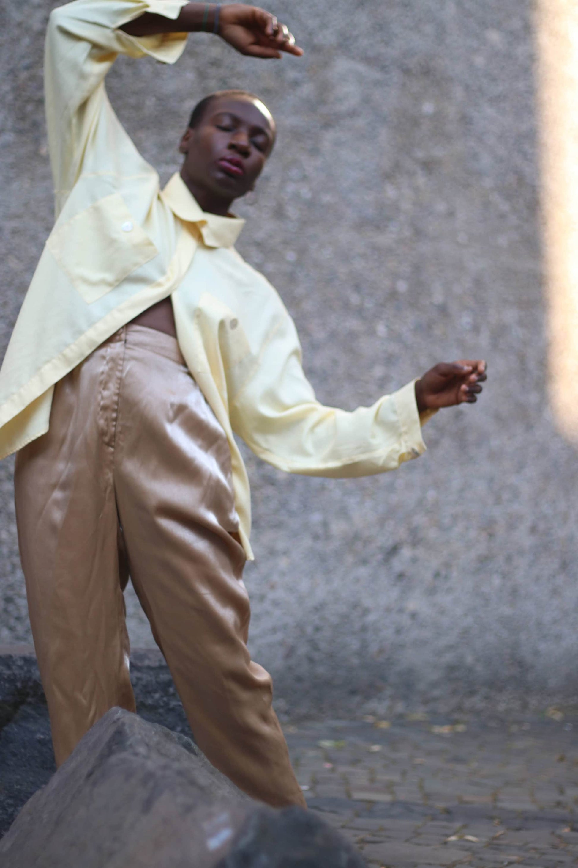 90s Hämmerle Shirt in light yellow| Vintage minimalist classic buttoned down blouse | Workwear capsule wardrobe blouse