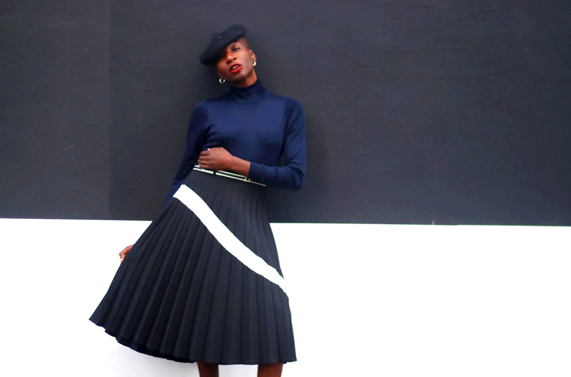 Vintage monochrome Pleated Skirt| 80s black and white minimalist