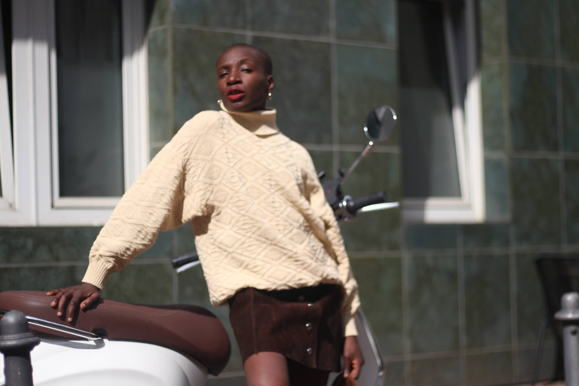80s Brown Sweater| Vintage Winter Turtleneck| Minimalist long-sleeved textured knit
