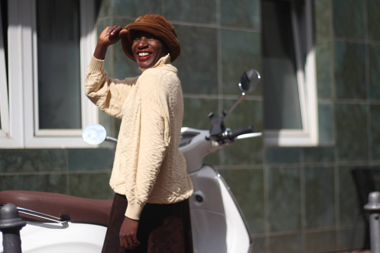 80s Brown Sweater| Vintage Winter Turtleneck| Minimalist long-sleeved textured knit