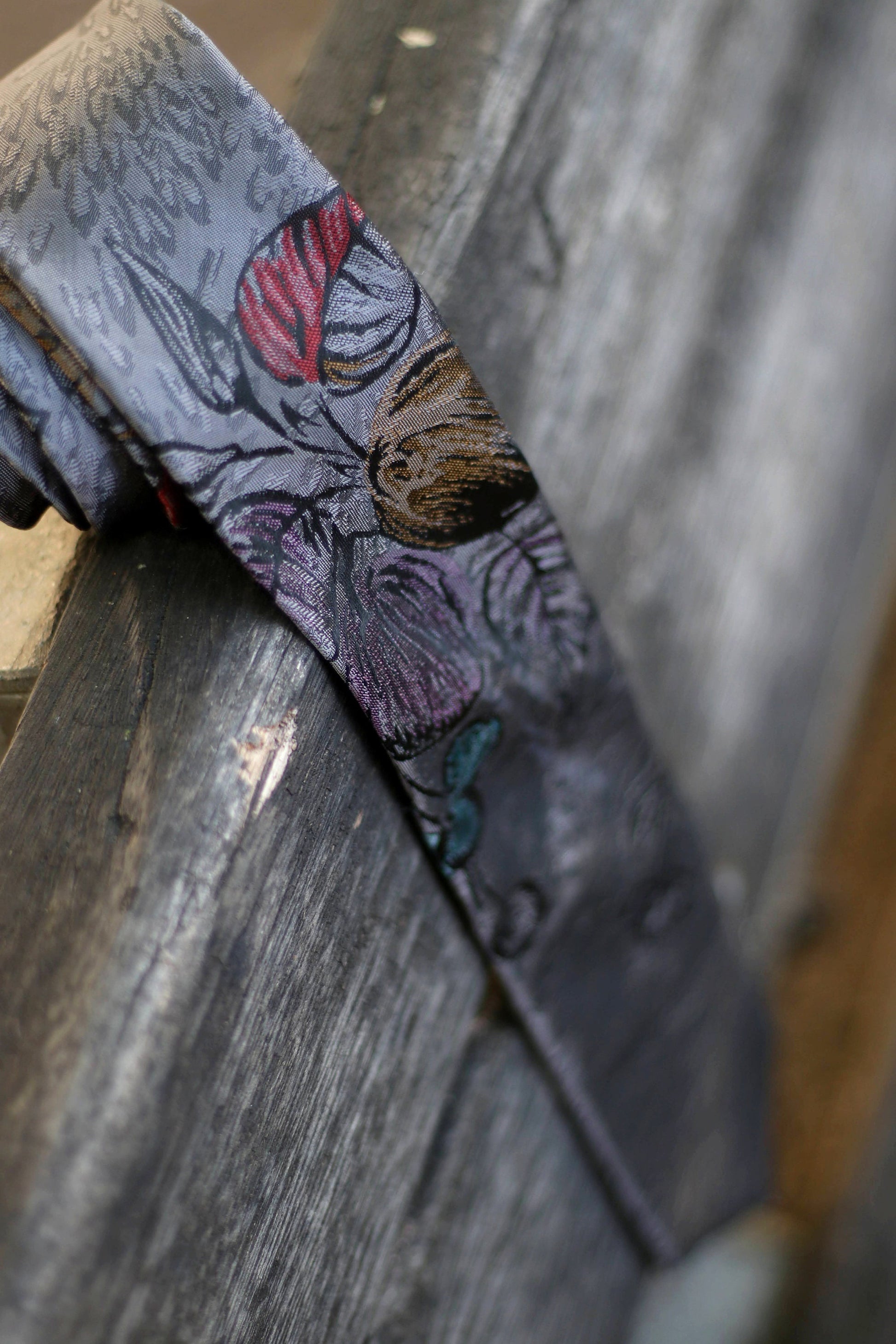 Vintage Grey Floral Print Tie| Artsy cool workwear necktie| 90s menswear tie