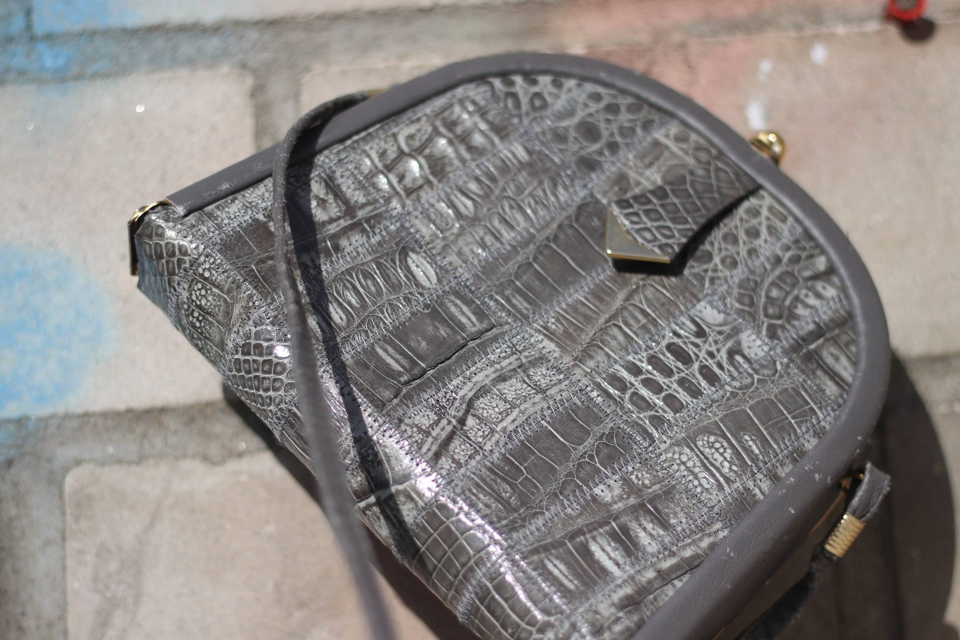 70s Compact Shoulderbag| Vintage grey Minimalist handbag with faux exotic print|