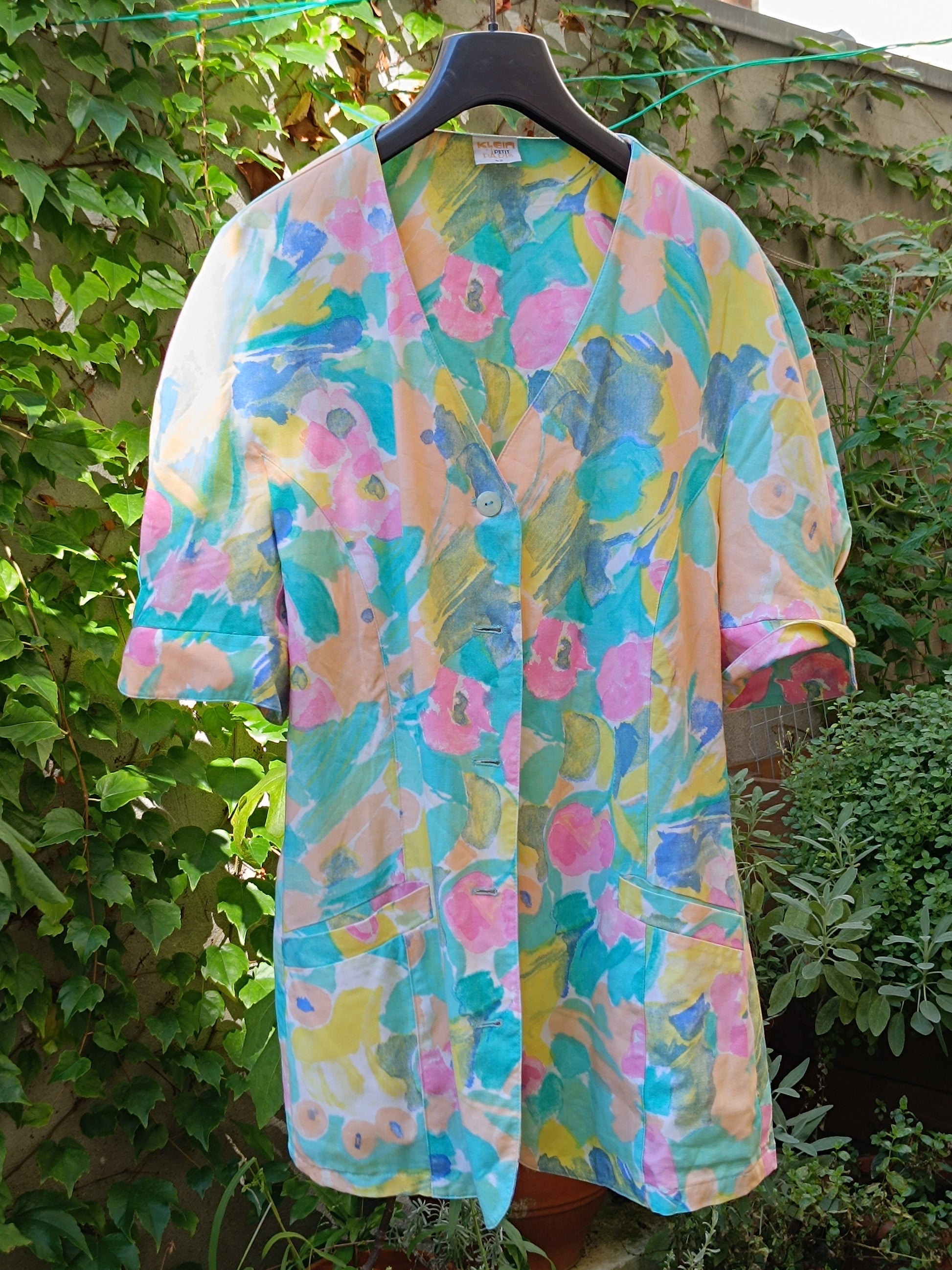 Vintage Floral Print Blouse| 80s short sleeved blue lightweight blazer| Yellow and blue arty shirt