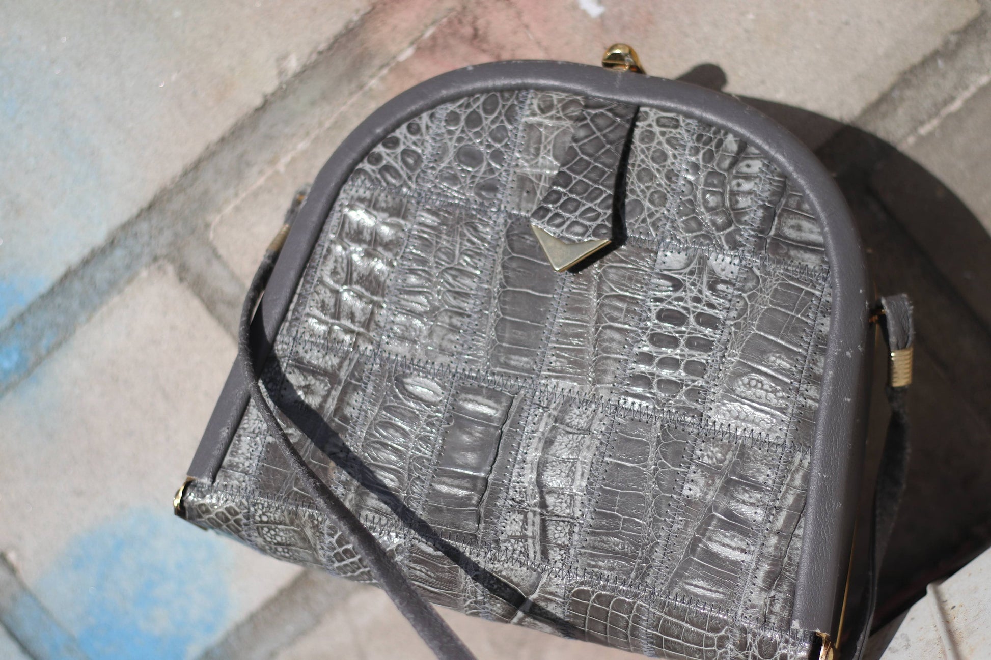 70s Compact Shoulderbag| Vintage grey Minimalist handbag with faux exotic print|