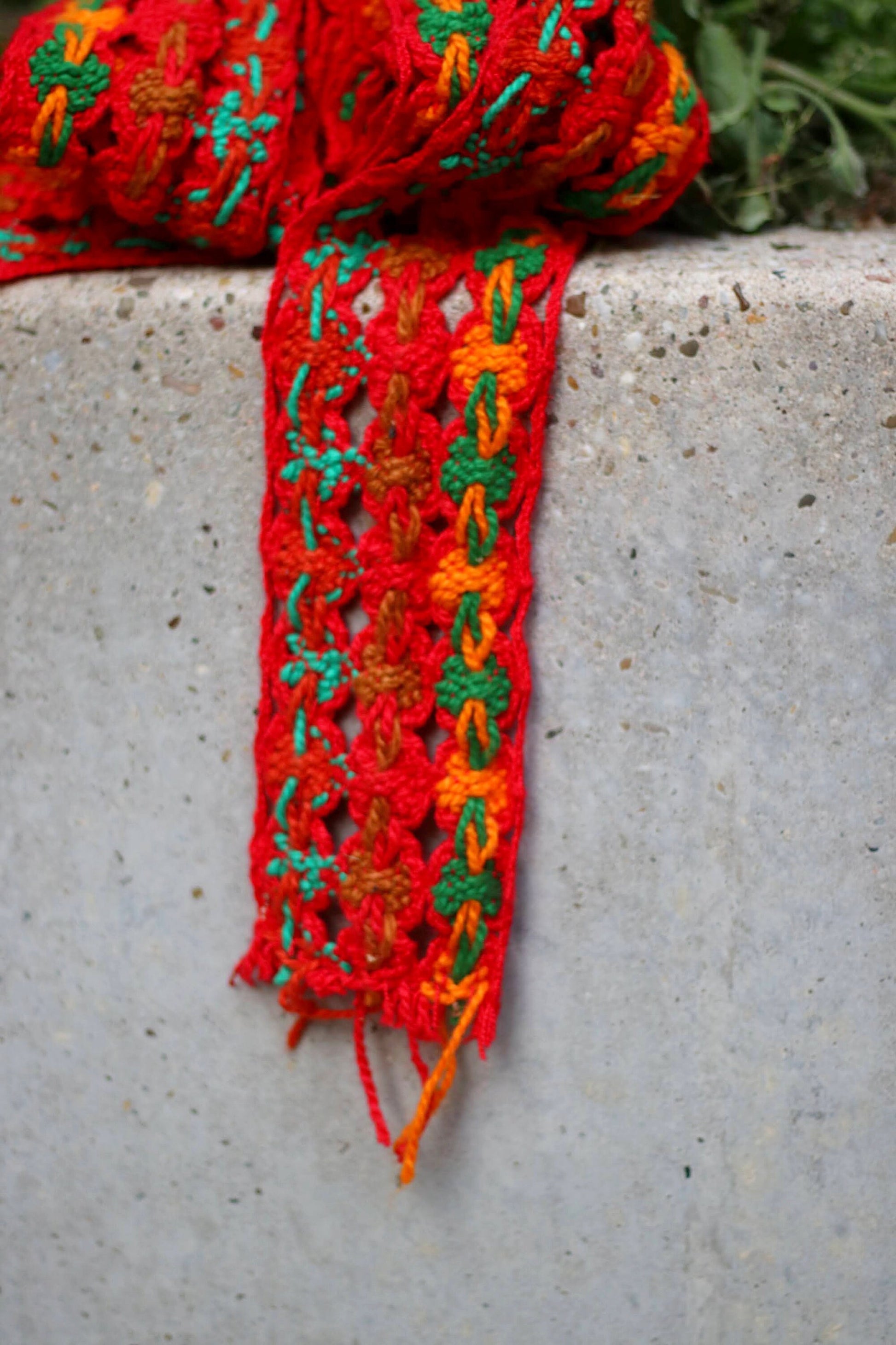 70s crocheted scarf| Vintage handmade colorful long scarf| red and orange flower power skinny scarf