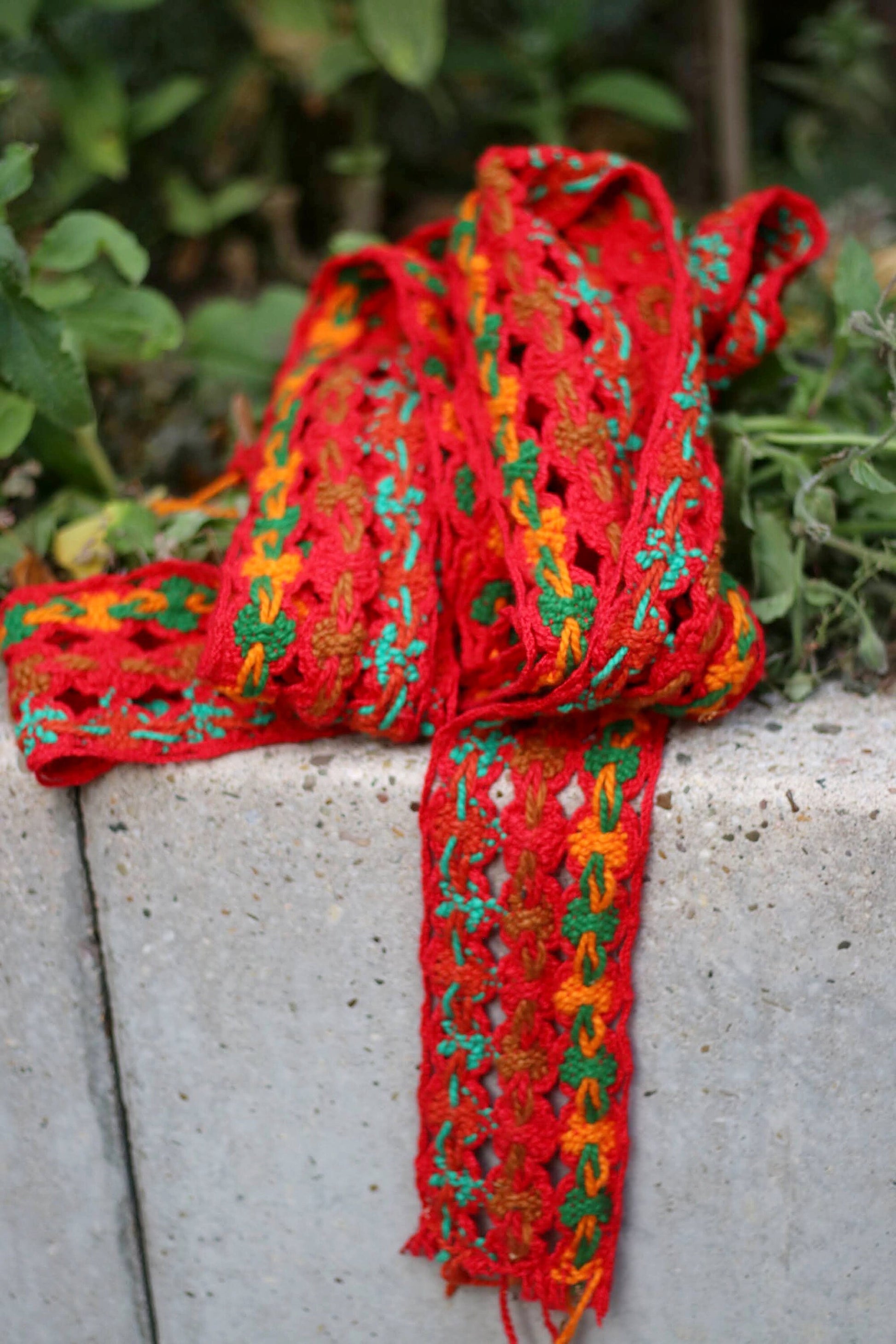 70s crocheted scarf| Vintage handmade colorful long scarf| red and orange flower power skinny scarf