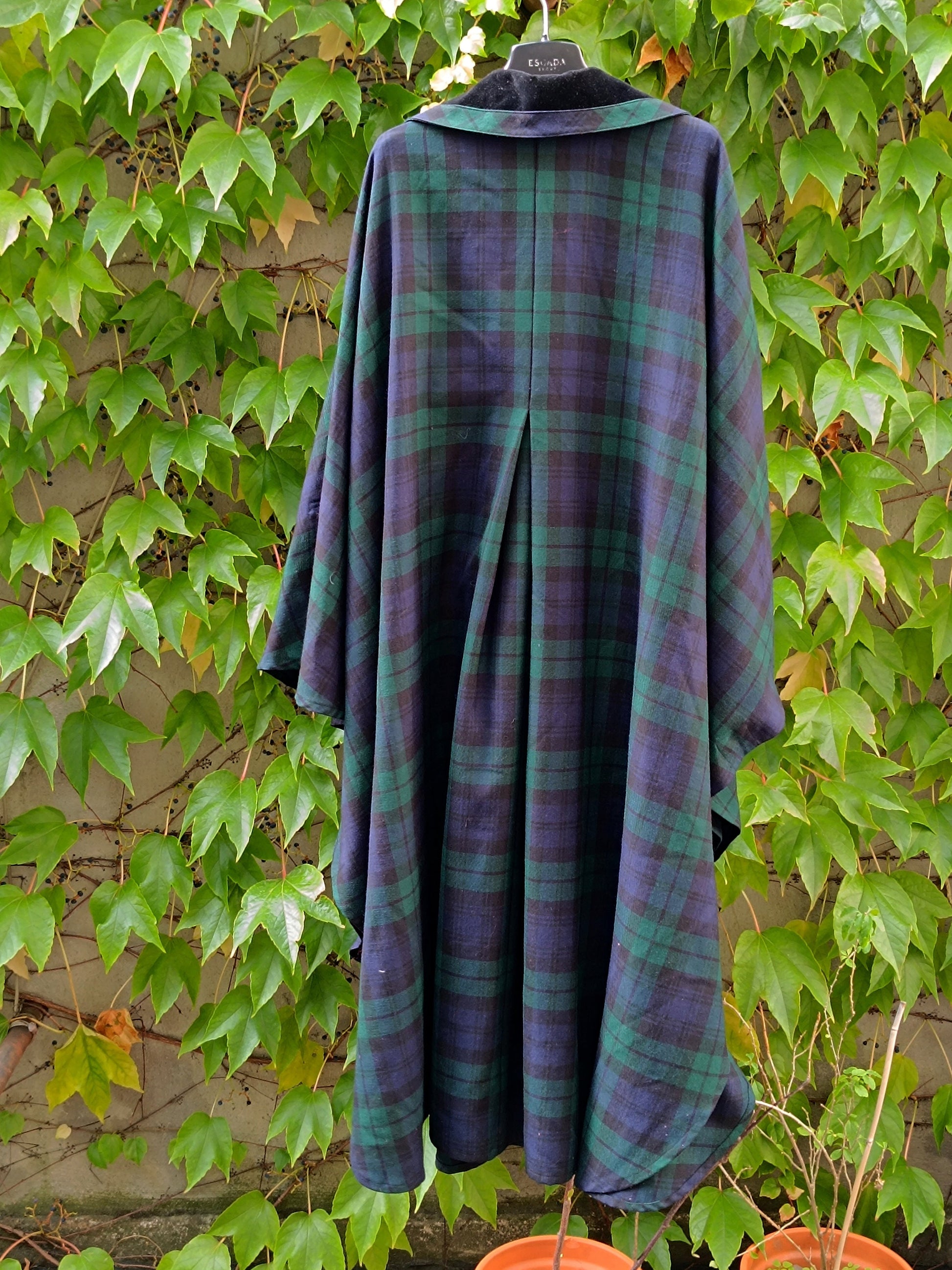 70s ETGES Checkered Coat| Vintage navy and black glamorous plaid batwing coat| Minimalist retro cape like winter coat