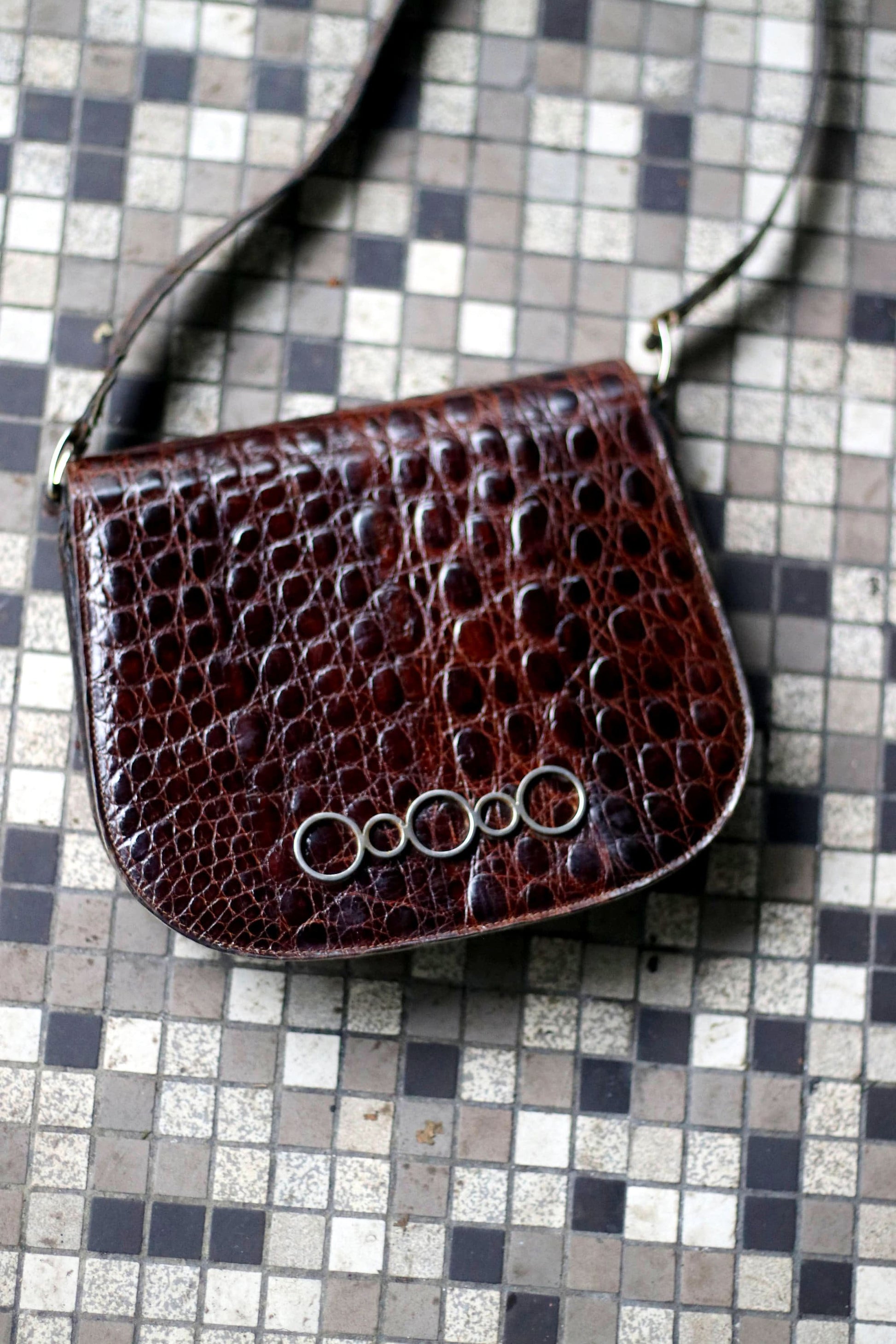 70s Leather Handbag | Vintage brown shoulder bag with statement straps and buckle| Boho chic crossbody