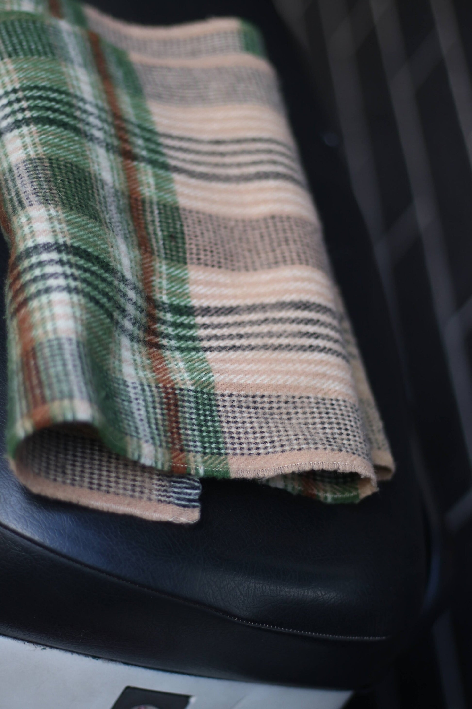 Y2k Unisex Scarf | Vintage Minimalist Checkered Winter accessory| Women's winter scarf| Classic men's scarf