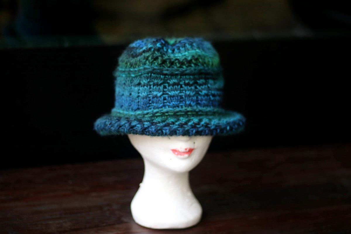 Gebeana Germany Woman Winter Hat  ONE Size 90s Gebeana Hat| Vintage Multicolored Knitted Winter Beanie  main image 2