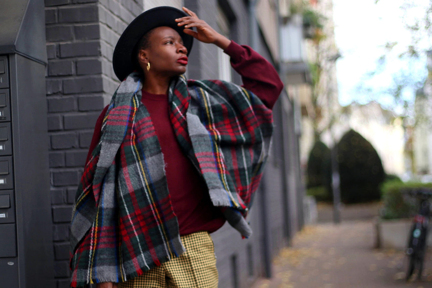 90s A.W. Dunmore Sweater| Women's Red Crewneck| Minimalist Winter Long Sleeved Knit| Men's Classic Autumn jumper