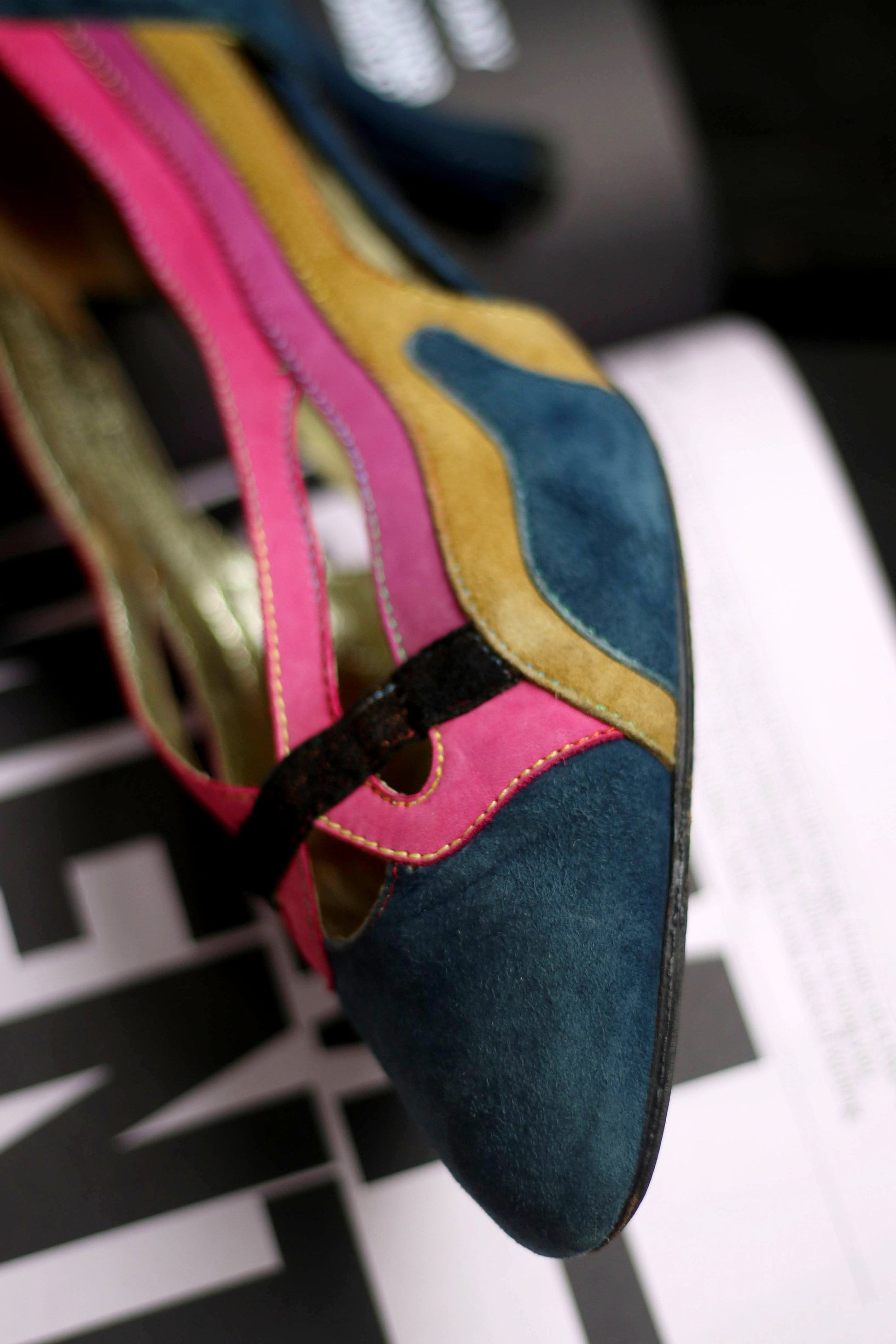 80s Chris Moda Pumps| Vintage Women's leather heels| Retro colorblocking Shoes| Italian Made yellow and blue patchwork high heels