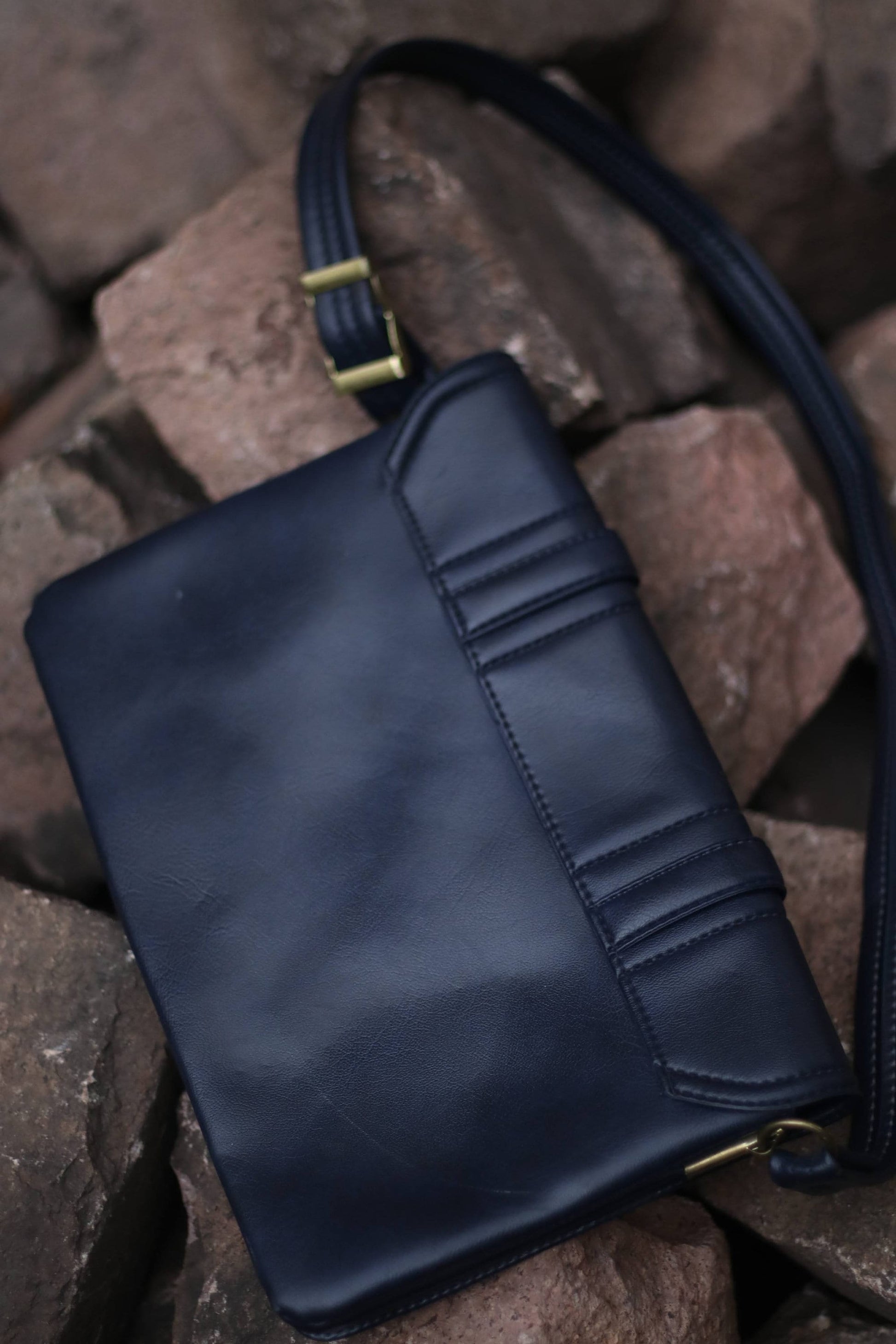 70s Women's Leather Bag| Vintage Minimalist Bag | Classic Everyday Navy Blue Mini Handbag
