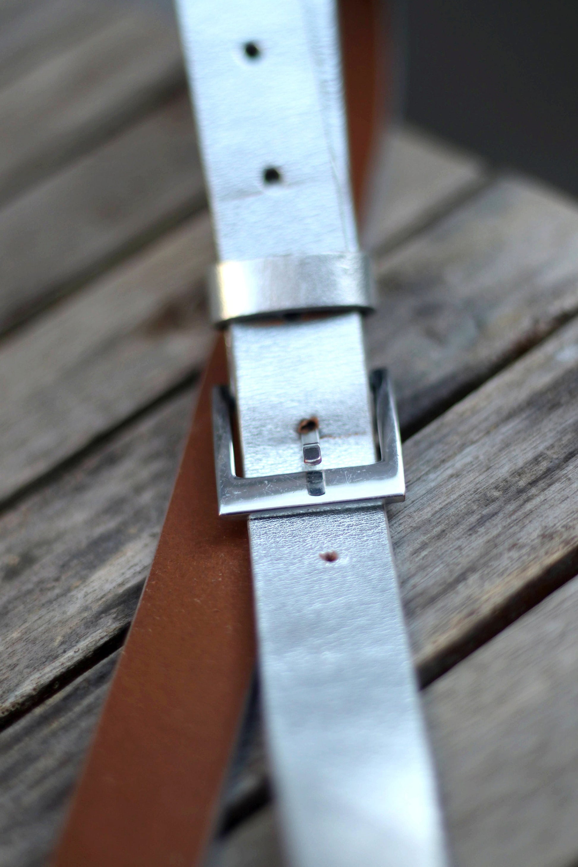 90s Metallic Leather Belt in Silver| Vintage Minimalist Women's belt| Classic Everyday Belt