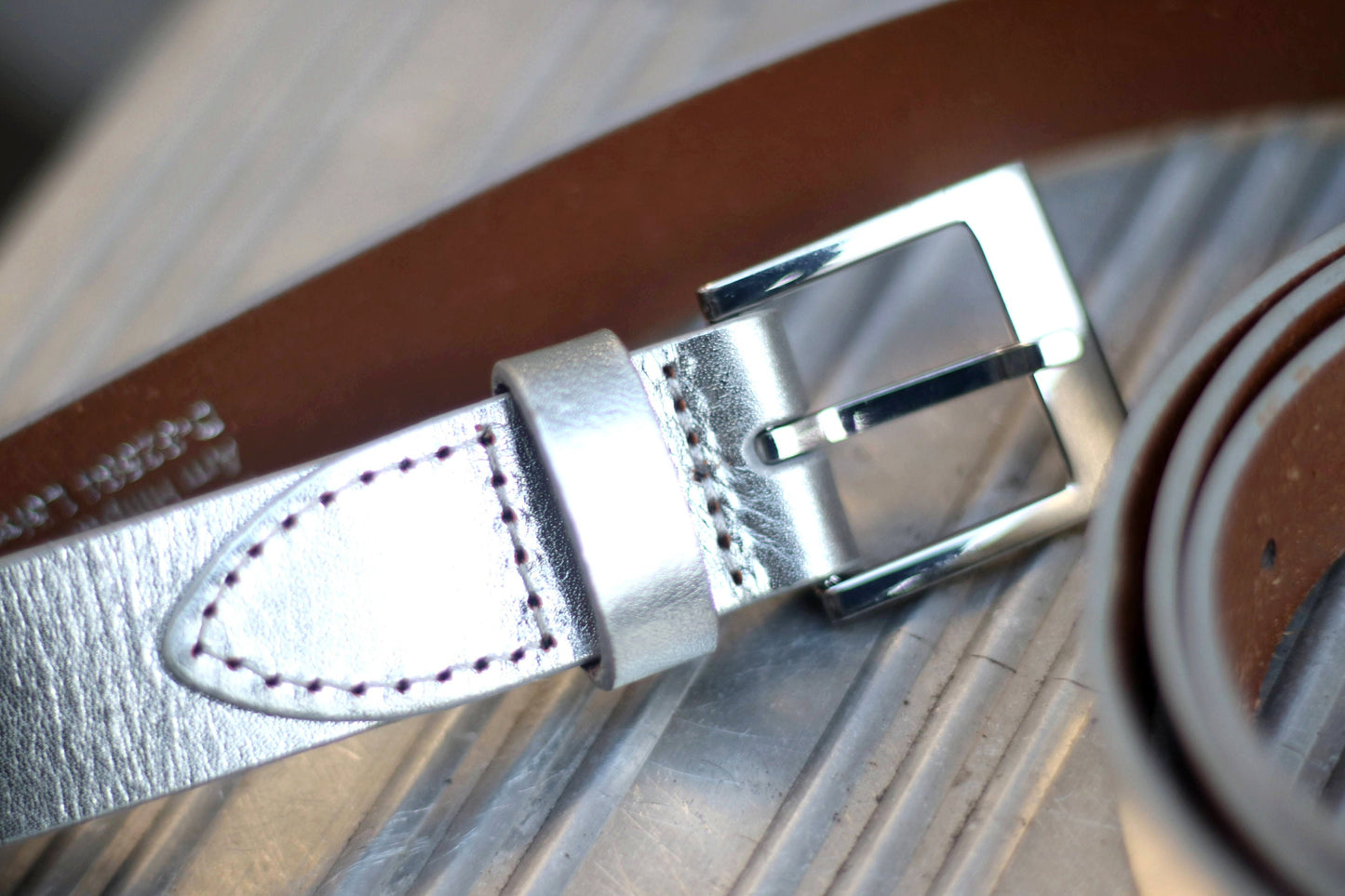 90s Metallic Leather Belt in Silver| Vintage Minimalist Women's belt| Classic Everyday Belt