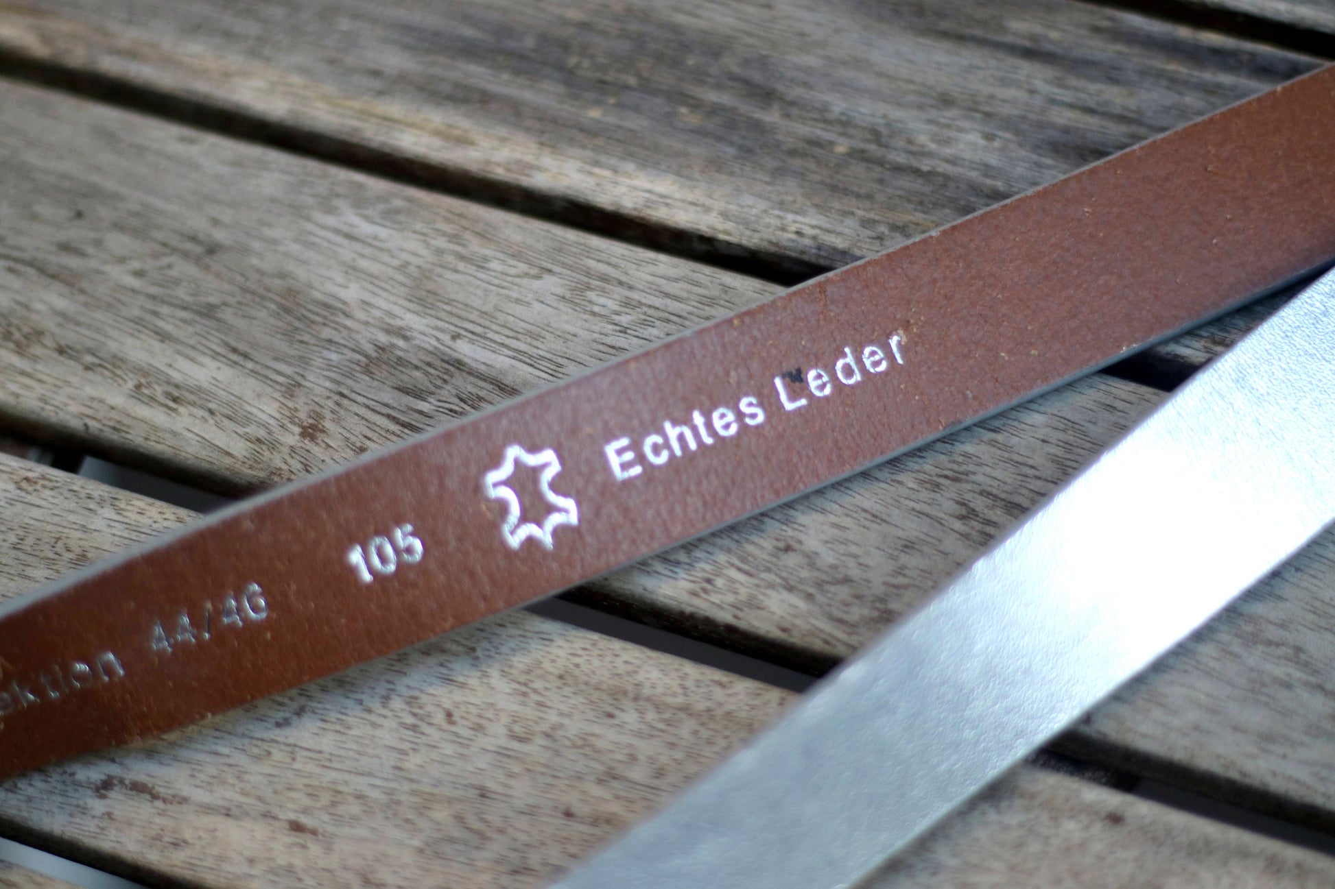 90s Metallic Leather Belt in Silver| Vintage Minimalist Women's belt| Classic Everyday Belt